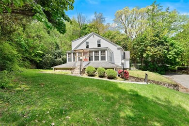 106 Pelletier Ave, Woonsocket, RI 02895 - photo 4