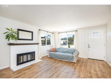 1181 S 39th St, Springfield, OR 97478 - photo 6