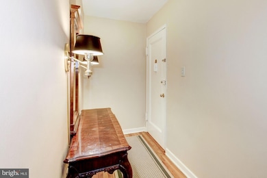 8333 Grubb Rd unit 204, Silver Spring, MD 20910 - photo 2