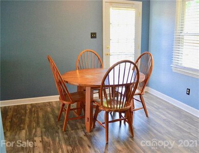 1192 Venus St, Conover, NC 28613 - photo 4