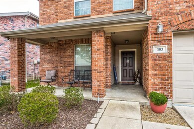 303 Highland Park Ln, Wylie, TX 75098 - photo 3