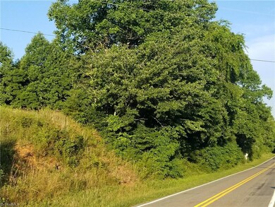 Over 700 feet of road frontage