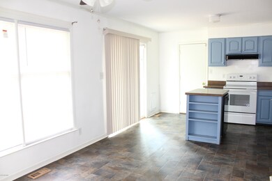 817 Littlejohn Ave, Jacksonville, NC 28546 - photo 6