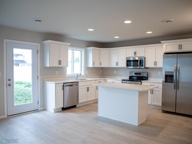 1482 69th Ave S, Fargo, ND 58104 - photo 4