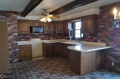 3832 N 4th Ave E, Newton, IA 50208 - photo 7