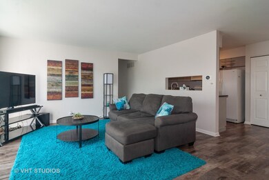 1320 Ironwood Ct unit D, Aurora, IL 60506 - photo 2