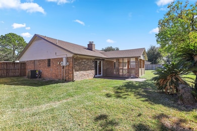 2514 Taylor Ln, Deer Park, TX 77536 - photo 7