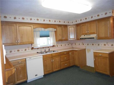 815 Whitmore St, Anderson, IN 46012 - photo 5