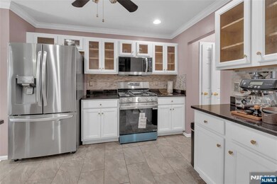 22 Marina Dr, Bayonne, NJ 07002 - photo 5