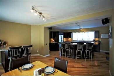 136 Skeele St, Chicopee, MA 01013 - photo 3