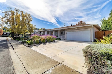 4656 Benbow Ct, Concord, CA 94521 - photo 3