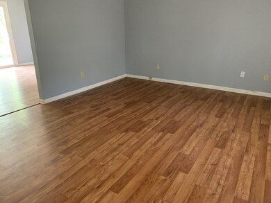 107 Royal Ct, Jacksonville, NC 28546 - photo 2