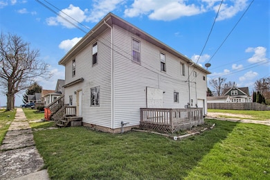 202 Poplar