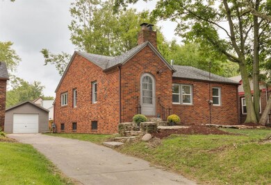 3507 Franklin Ave, Des Moines, IA 50310 - photo 2