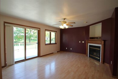 103 Teddy St, Brooklyn, WI 53521 - photo 2