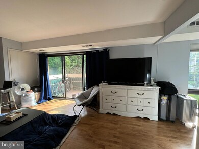 Lafayette Park unit 510, Falls Church, VA 22041 - photo 6