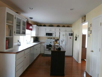 10404 Brighton St SE, Yelm, WA 98597 - photo 5