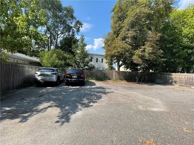 3 Bay View Ave unit 1, Bristol, RI 02809 - photo 4