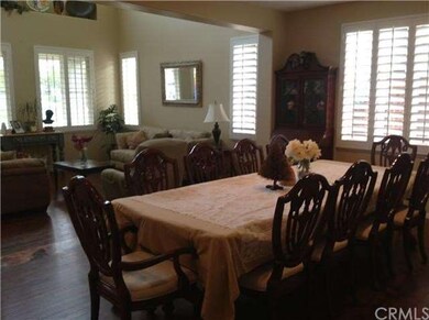 Formal dining/living room