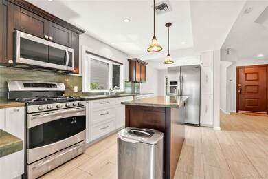 23338 38th Dr, Little Neck, NY 11363 - photo 3