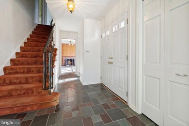 2417 E Gate Dr, Silver Spring, MD 20906 - photo 4