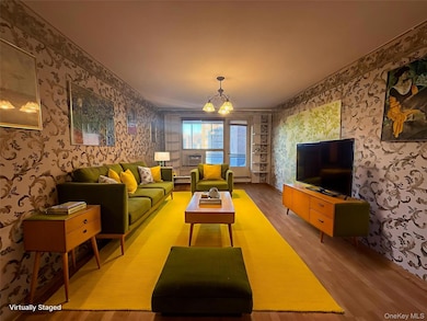 Park City 3&4 Apartments unit 11G, Rego Park, NY 11374 - photo 4