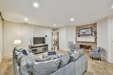 7215 Holder Forest Cir, Houston, TX 77088 - photo 4