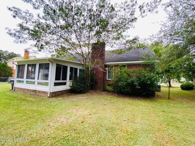 551 Chaucer Dr, Winterville, NC 28590 - photo 2