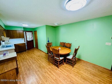 005_Dining Area