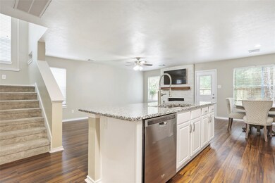 134 S Walden Elms Cir, Spring, TX 77382 - photo 3