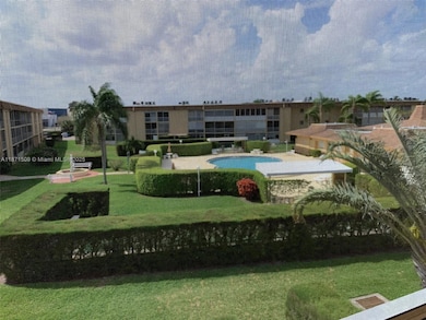 600 Village Green Ct unit C308, Palm Springs, FL 33461 - photo 4