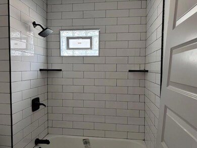 2410 Myrtle Ave, Kansas City, MO 64127 - photo 7