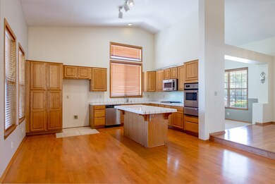 C Kitchen 01 OPEN