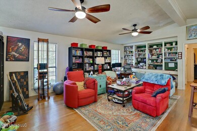 06-3205 Eastland Dr