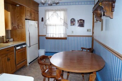 5545 Main St, Whitehall, PA 18052 - photo 4