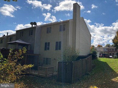 19123 Willow Spring Dr, Germantown, MD 20874 - photo 4