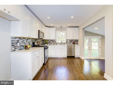615 Smith Ln, Mount Holly, NJ 08060 - photo 6