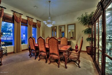 Formal_Dining