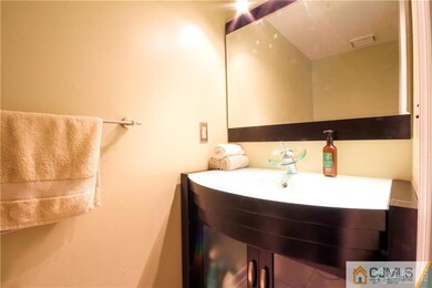 123 Pear Tree Ln, Franklin Park, NJ 08823 - photo 5