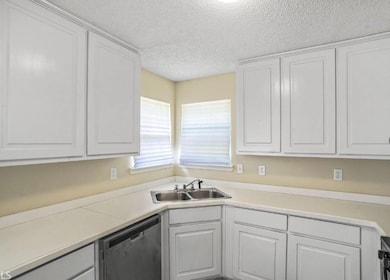 6603 Biscayne Blvd, Rex, GA 30273 - photo 5