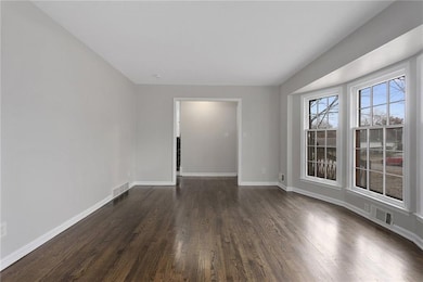 13008 Corrington Ave, Grandview, MO 64030 - photo 4