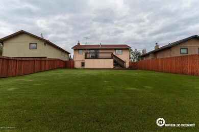 5_Exterior_Back_Yard2