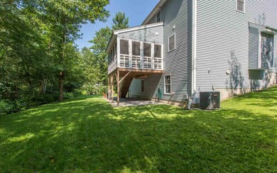 9 Washington St, Pelham, NH 03076 - photo 4