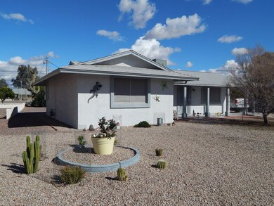 2013-01-01 001 2013-01-01 002