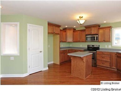 607 Sunray Dr, Shepherdsville, KY 40165 - photo 4