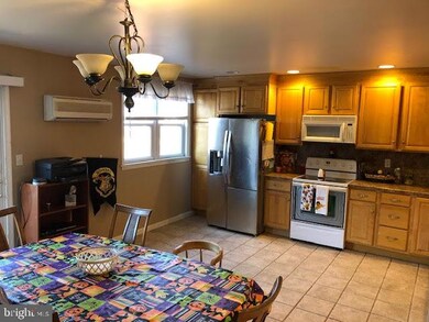 12010 Waldemire Dr, Philadelphia, PA 19154 - photo 3