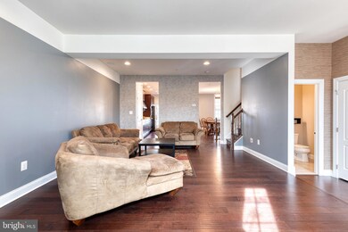 7669 Elmcrest Rd, Hanover, MD 21076 - photo 3