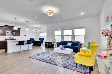 124 Canley Loop, Hutto, TX 78634 - photo 3