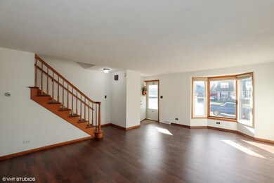 701 Carney St, Waukegan, IL 60085 - photo 3