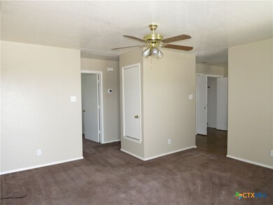 2014 Cedarhill Dr unit D, Killeen, TX 76543 - photo 5